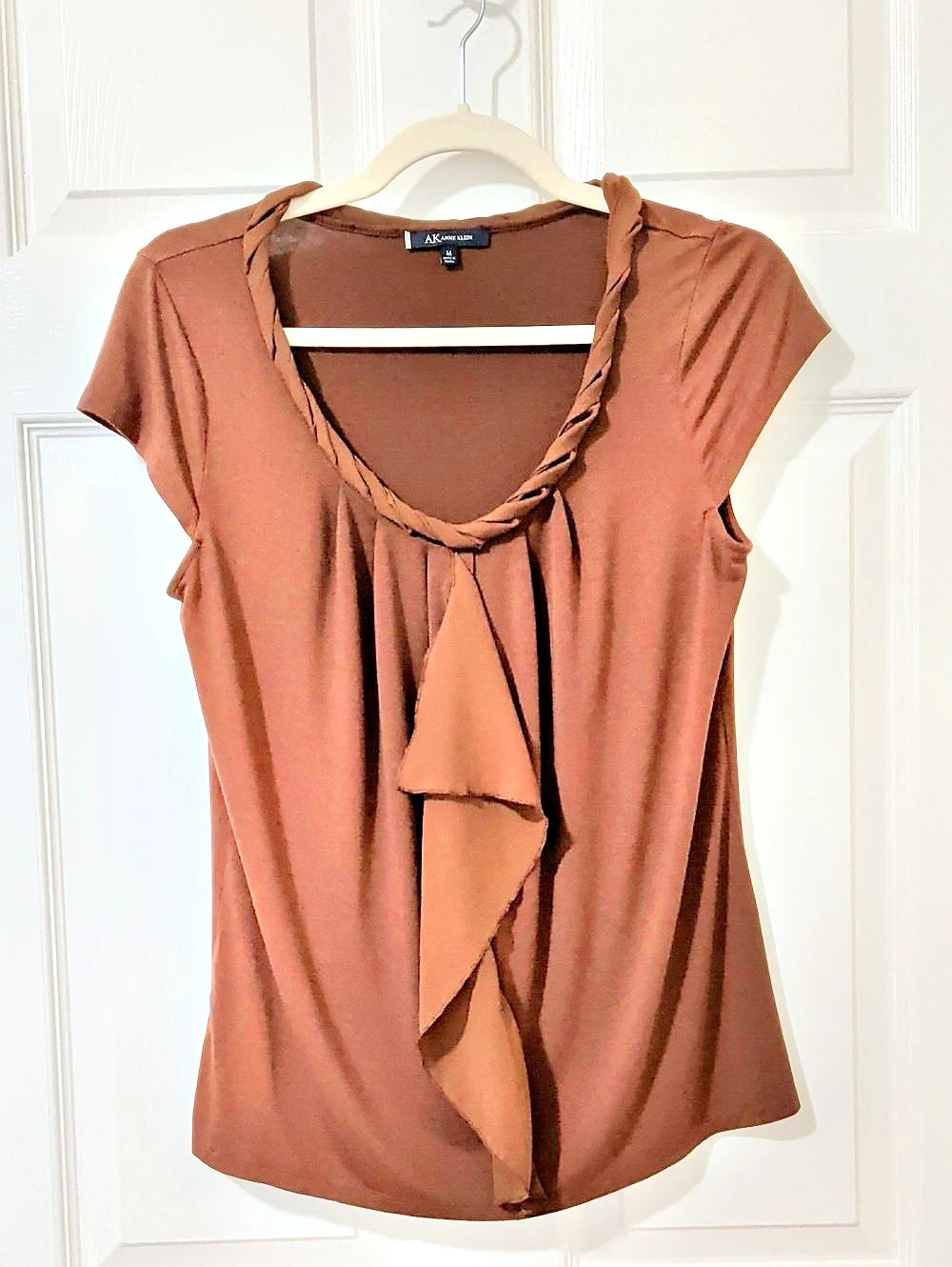Anne Klein Ruffle Front Top in Brown Size Medium